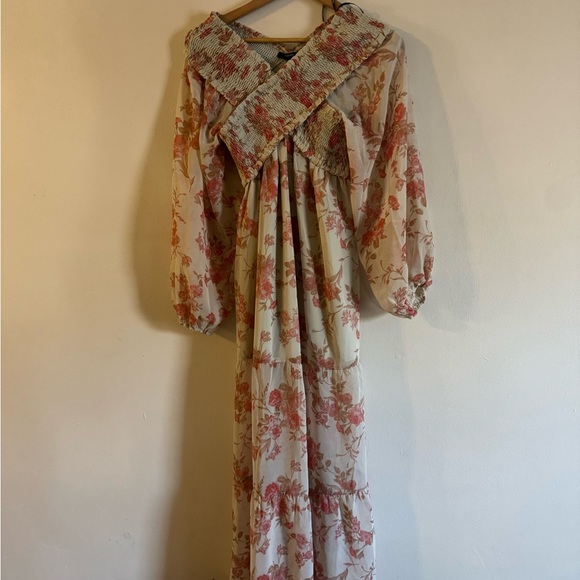 Forever 21 Floral Maxi Dress Beige with Ruffle Details Size L - Picture 1 of 4